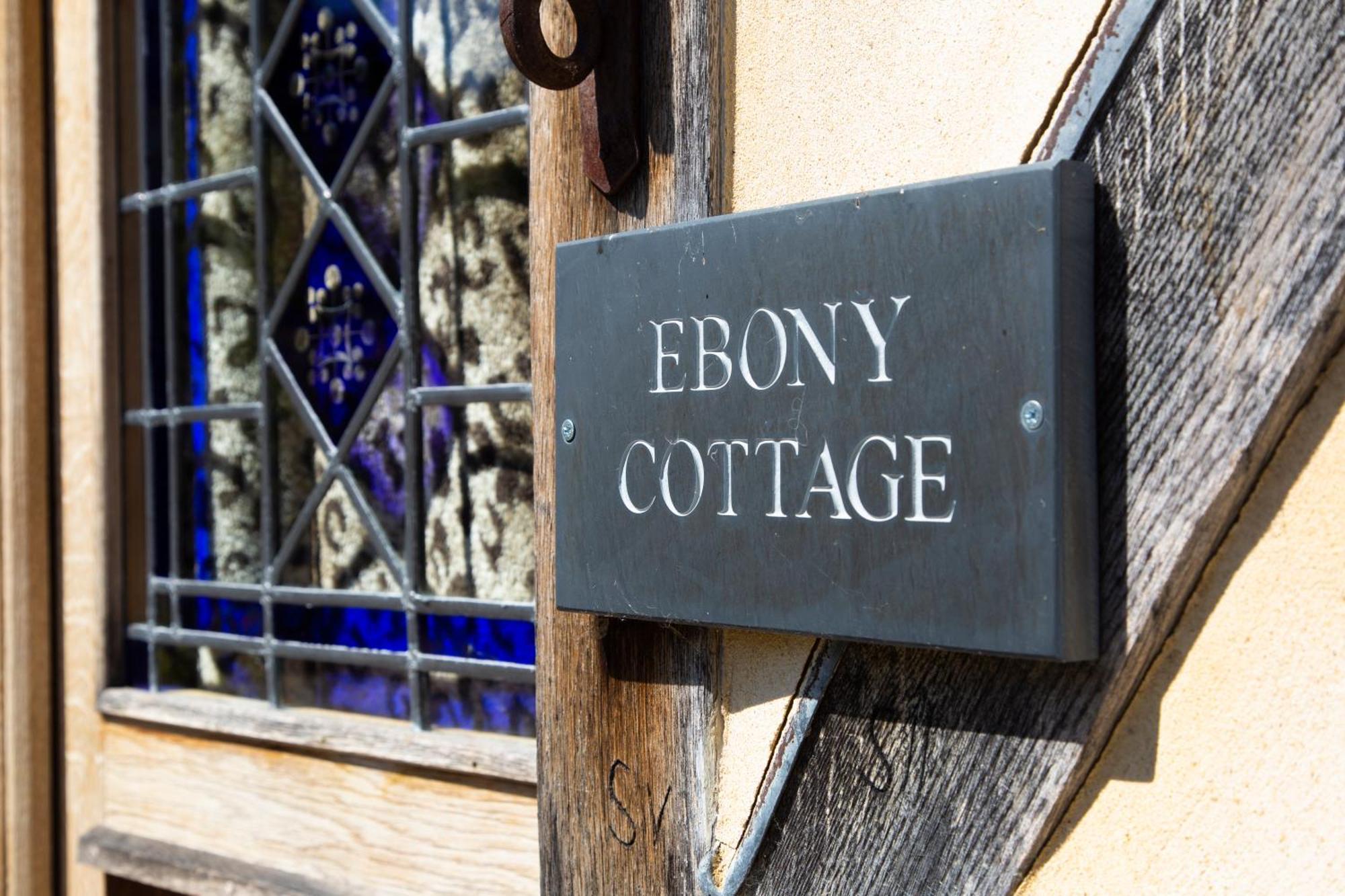 Ebony Cottage Tenbury Exteriör bild